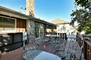 741 N Michigan St, Elmhurst, IL 60126 - Photo 26