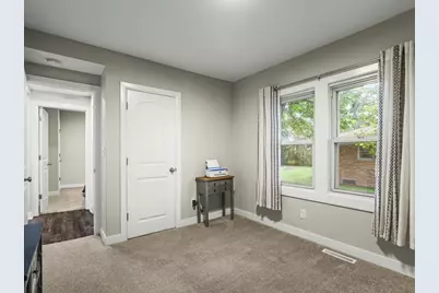 813 Harlem Road, Machesney Park, IL 61115 - Photo 16