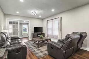 813 Harlem Rd, Machesney Park, IL 61115 - Photo 8