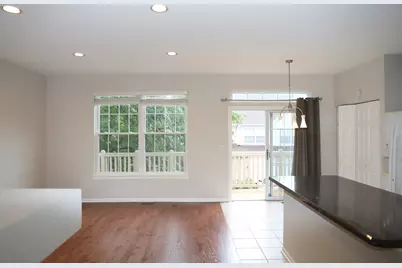 1139 Georgetown Way, Vernon Hills, IL 60061 - Photo 8