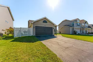 2057 W Helen Dr, Romeoville, IL 60446 - Photo 40