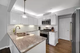 9054 Forestview Rd, Evanston, IL 60203 - Photo 8