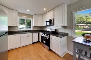 1445 N Webster St, Naperville, IL 60563 - Photo 12