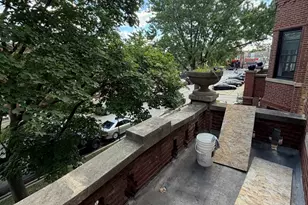 3936 W Cornelia Ave, Chicago, IL 60618 - Photo 14