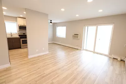 840 W College Boulevard #102, Addison, IL 60101 - Photo 8