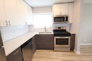 840 W College Blvd, Addison, IL 60101 - Photo 2