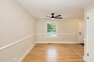 30W234 Claymore Ln, Naperville, IL 60563 - Photo 10