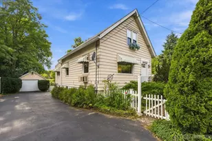 1705 Riverside Ave, Saint Charles, IL 60174 - Photo 1