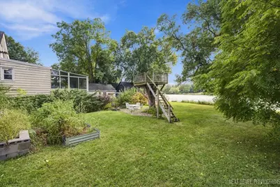 1705 Riverside Avenue, Saint Charles, IL 60174 - Photo 18