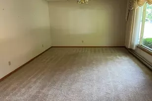 207 Illini Dr, Minooka, IL 60447 - Photo 8