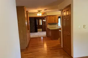 207 Illini Dr, Minooka, IL 60447 - Photo 6