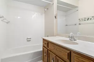 42W433 Jens Jensen Ln, Saint Charles, IL 60175 - Photo 24