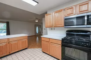 3121 Sportsman Club Rd, Bourbonnais, IL 60914 - Photo 16