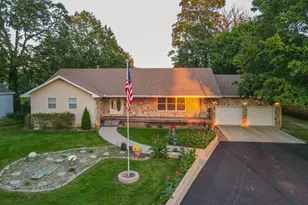 3121 Sportsman Club Rd, Bourbonnais, IL 60914 - Photo 2