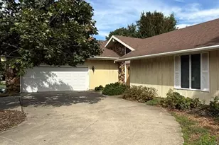 312 S Hershey Rd, Bloomington, IL 61704 - Photo 2
