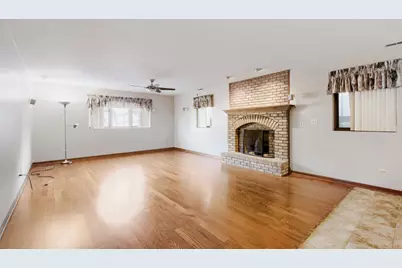 9015 Natoma Avenue, Oak Lawn, IL 60453 - Photo 14