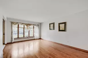 9015 Natoma Ave, Oak Lawn, IL 60453 - Photo 4
