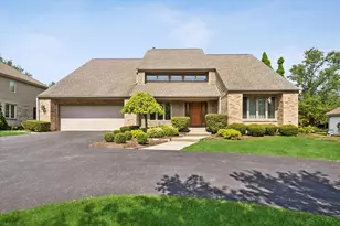 453 81st St, Burr Ridge, IL 60527 - Photo 1