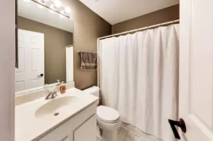 924 Ainsley Dr, West Chicago, IL 60185 - Photo 22
