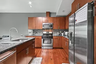 1011 Green Meadow Ave, Vernon Hills, IL 60061 - Photo 8