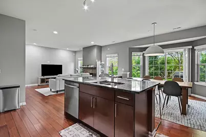 1011 Green Meadow Avenue, Vernon Hills, IL 60061 - Photo 10