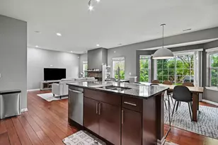 1011 Green Meadow Ave, Vernon Hills, IL 60061 - Photo 10