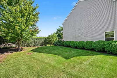 1011 Green Meadow Avenue, Vernon Hills, IL 60061 - Photo 26