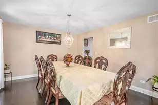 885 Stockbridge Pl, Elgin, IL 60120 - Photo 8