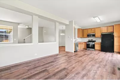 570 W Kristina Lane, Round Lake, IL 60073 - Photo 12