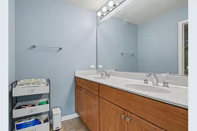 1011 Green Meadow Avenue, Vernon Hills, IL 60061 - Photo 14
