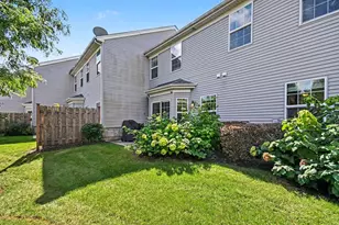 1011 Green Meadow Ave, Vernon Hills, IL 60061 - Photo 22