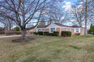 400 7th Ave, Libertyville, IL 60048 - Photo 2