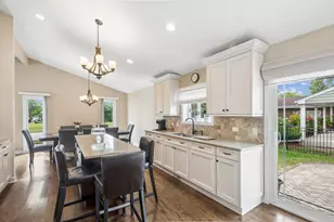 7730 Arcadia St, Morton Grove, IL 60053 - Photo 10