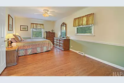 1347 Sleepy Hollow Road, Glenview, IL 60025 - Photo 12