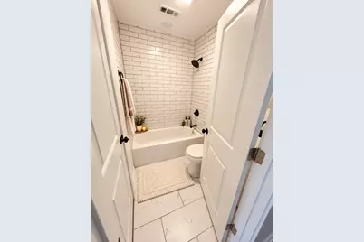 6016 S Saint Lawrence Avenue, Chicago, IL 60637 - Photo 14