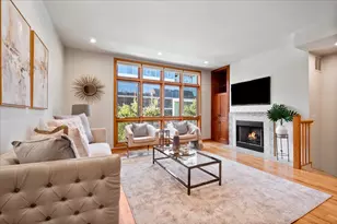 1889 Maple Ave, Evanston, IL 60201 - Photo 8