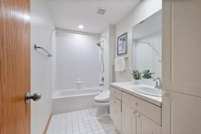 1889 Maple Avenue #W6, Evanston, IL 60201 - Photo 24