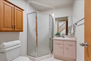 1889 Maple Ave, Evanston, IL 60201 - Photo 28