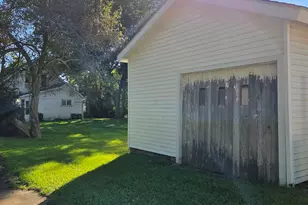 301 3rd St, Sherrard, IL 61281 - Photo 34