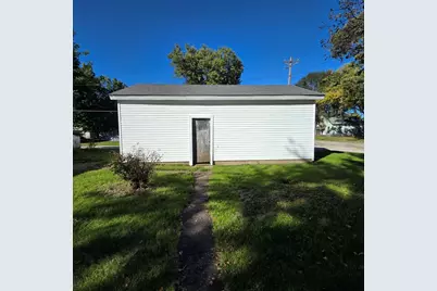 301 3rd Street, Sherrard, IL 61281 - Photo 32
