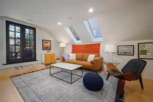 2008 W Roscoe St, Chicago, IL 60618 - Photo 4