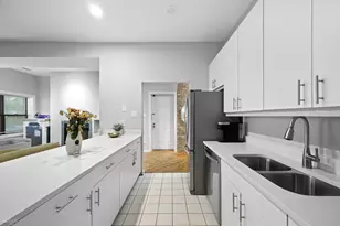 4354 N Kenmore Ave, Chicago, IL 60613 - Photo 6
