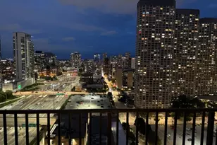 210 S Desplaines St, Chicago, IL 60661 - Photo 10
