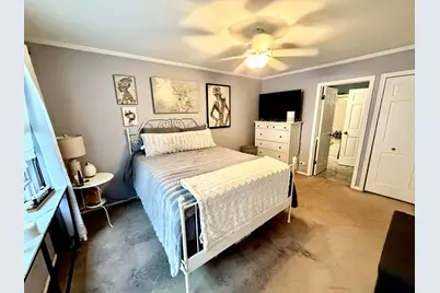 228 N Walnut Lane, Schaumburg, IL 60194 - Photo 16
