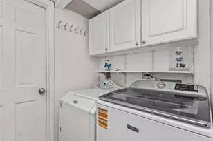 228 N Walnut Ln, Schaumburg, IL 60194 - Photo 24