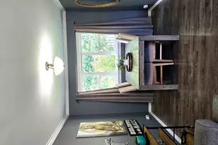 228 N Walnut Ln, Schaumburg, IL 60194 - Photo 4