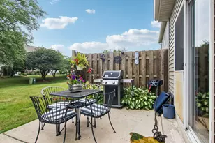 664 W Kristina Ln, Round Lake, IL 60073 - Photo 22