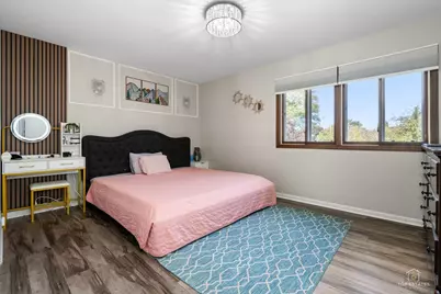 1160 Warwick Circle N, Hoffman Estates, IL 60169 - Photo 10