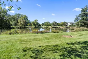 1160 Warwick Cir N, Hoffman Estates, IL 60169 - Photo 22