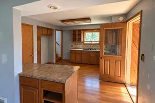 1915 Deerpass Rd, Marengo, IL 60152 - Photo 4